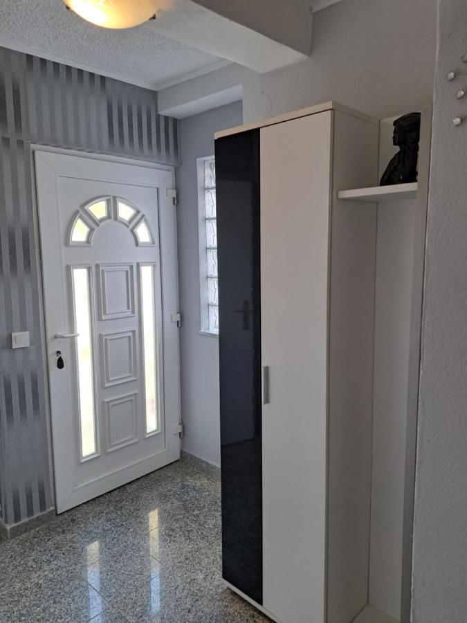 Royal Apartments Sandra Štinjan Eksteriør billede